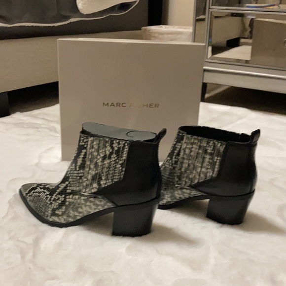 Mark Fisher black Snakeskin pattern booties. - Picture 3 of 5